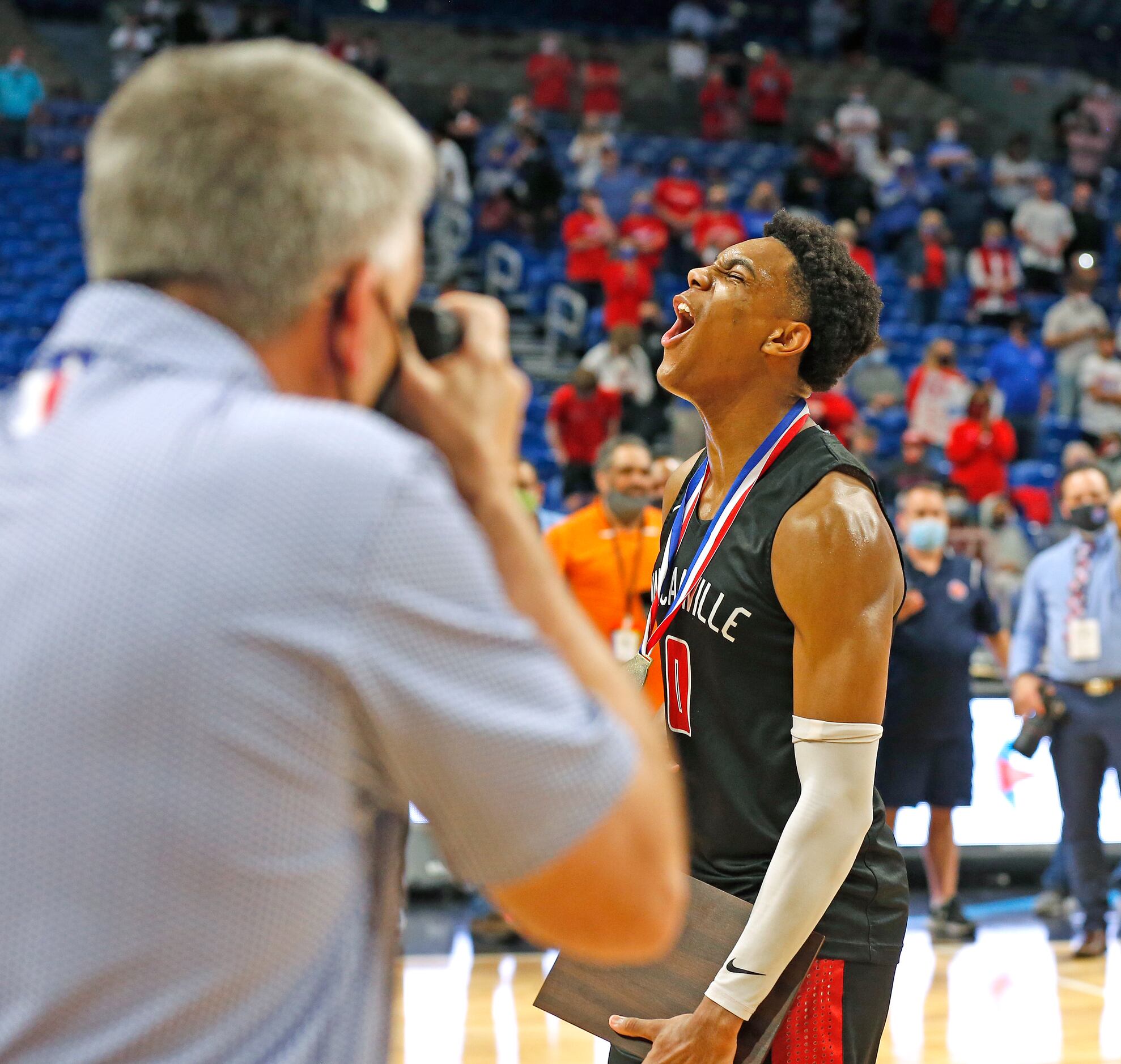 Duncanville Zhuric Phelps #0 reacts after receiving the most valuable player. UIL boys Class...