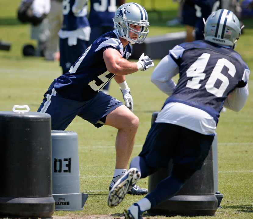 Dallas Cowboys linebacker Sean Lee (50) works out during the teams' OTA workout at Valley...