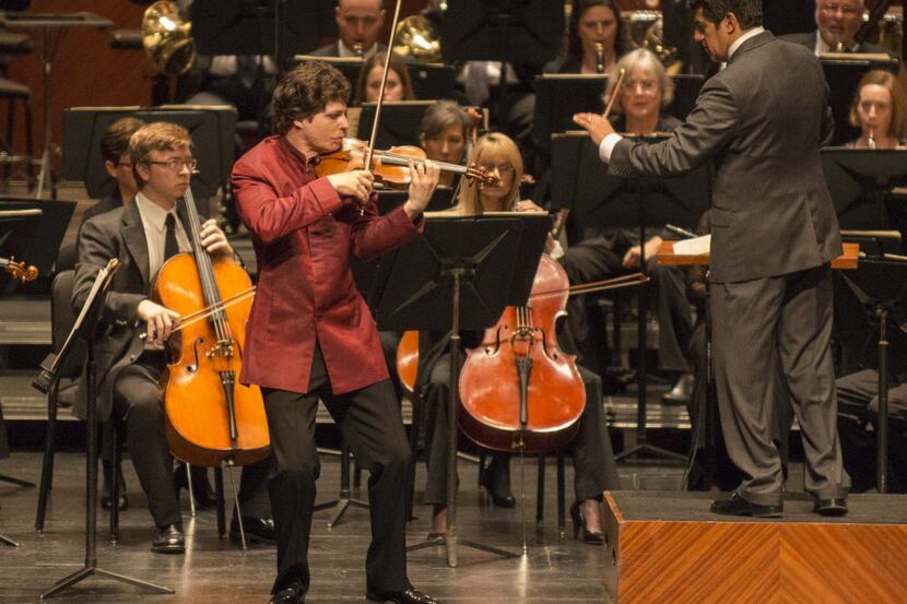 Violinist Augustin Hadelich performs Dvorák's Violin Concerto as Miguel Harth-Bedoya...