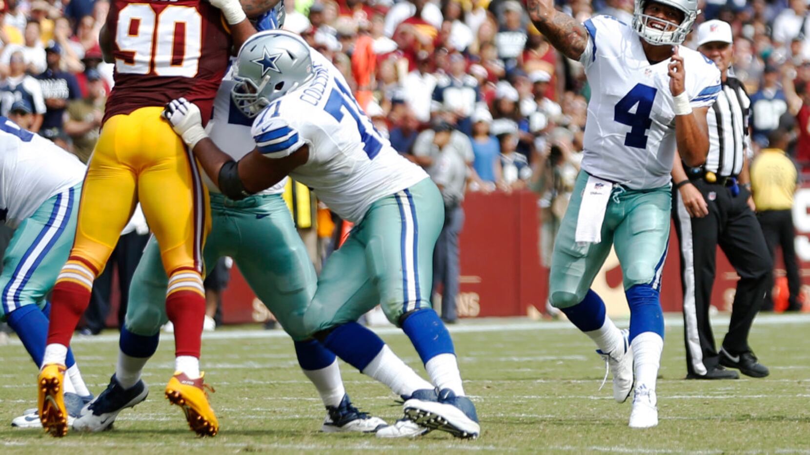 Dallas Cowboys quarterback Dak Prescott (4) throws to Dallas Cowboys wide receiver Dez...