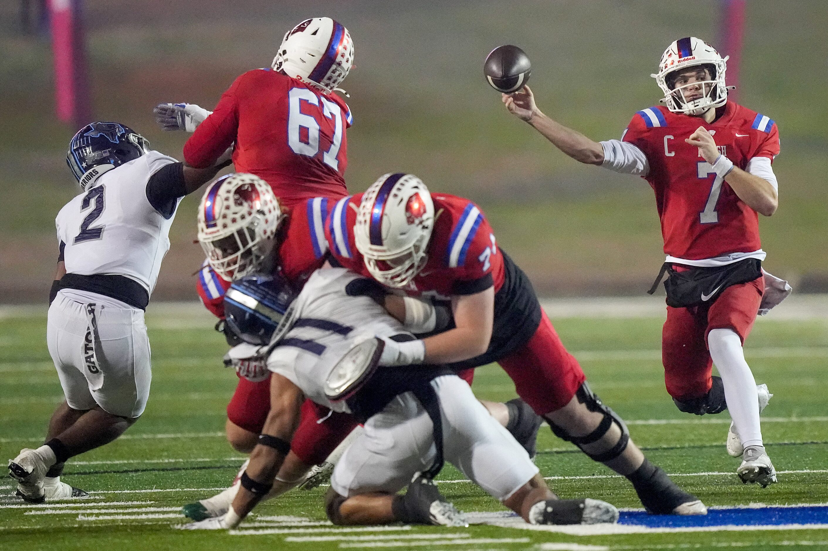 Parish Episcopal quarterback Sawyer Anderson (7) fires a pass during the first half of the...