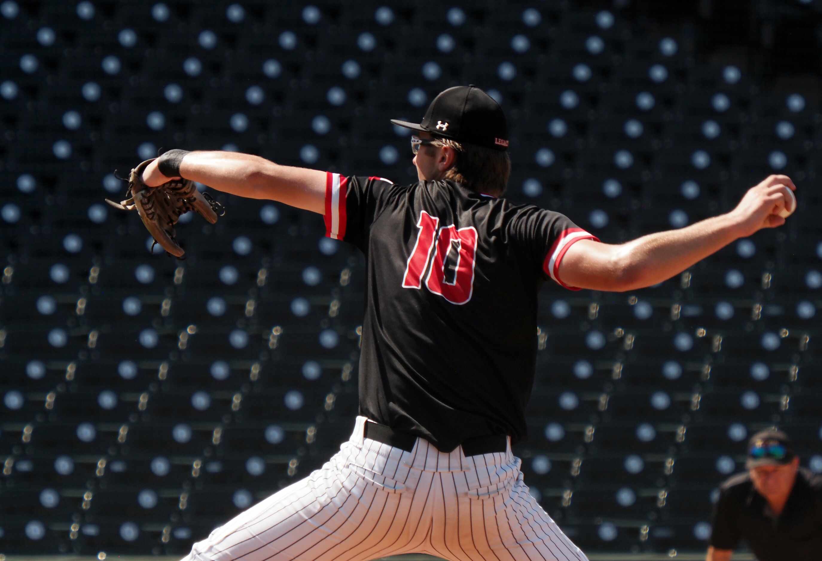 Mansfield Legacy pitcher Blake Julius (10) pitches against Friendswood in the UIL baseball...