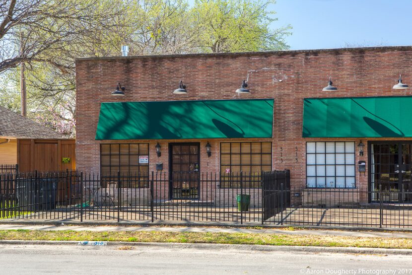 Built in 1916 as a Piggly Wiggly grocery store, this urban home on the Munger Place Home...