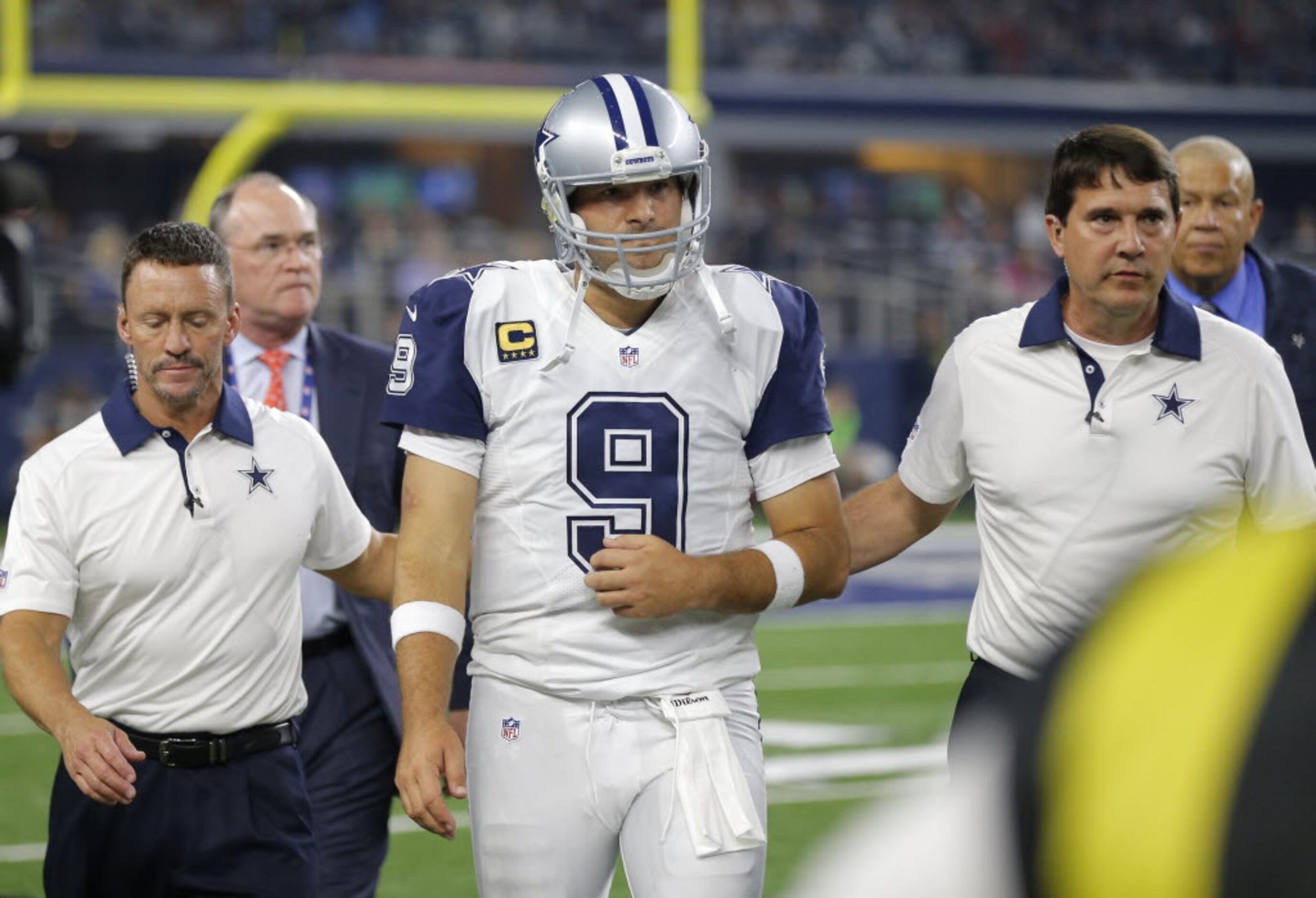 Dallas' Tony Romo placed on injured reserve