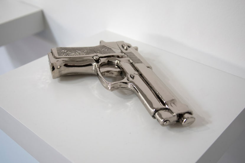 Shelter Serra
"Fake Gun (Nickel)" electroplated cast resin. 