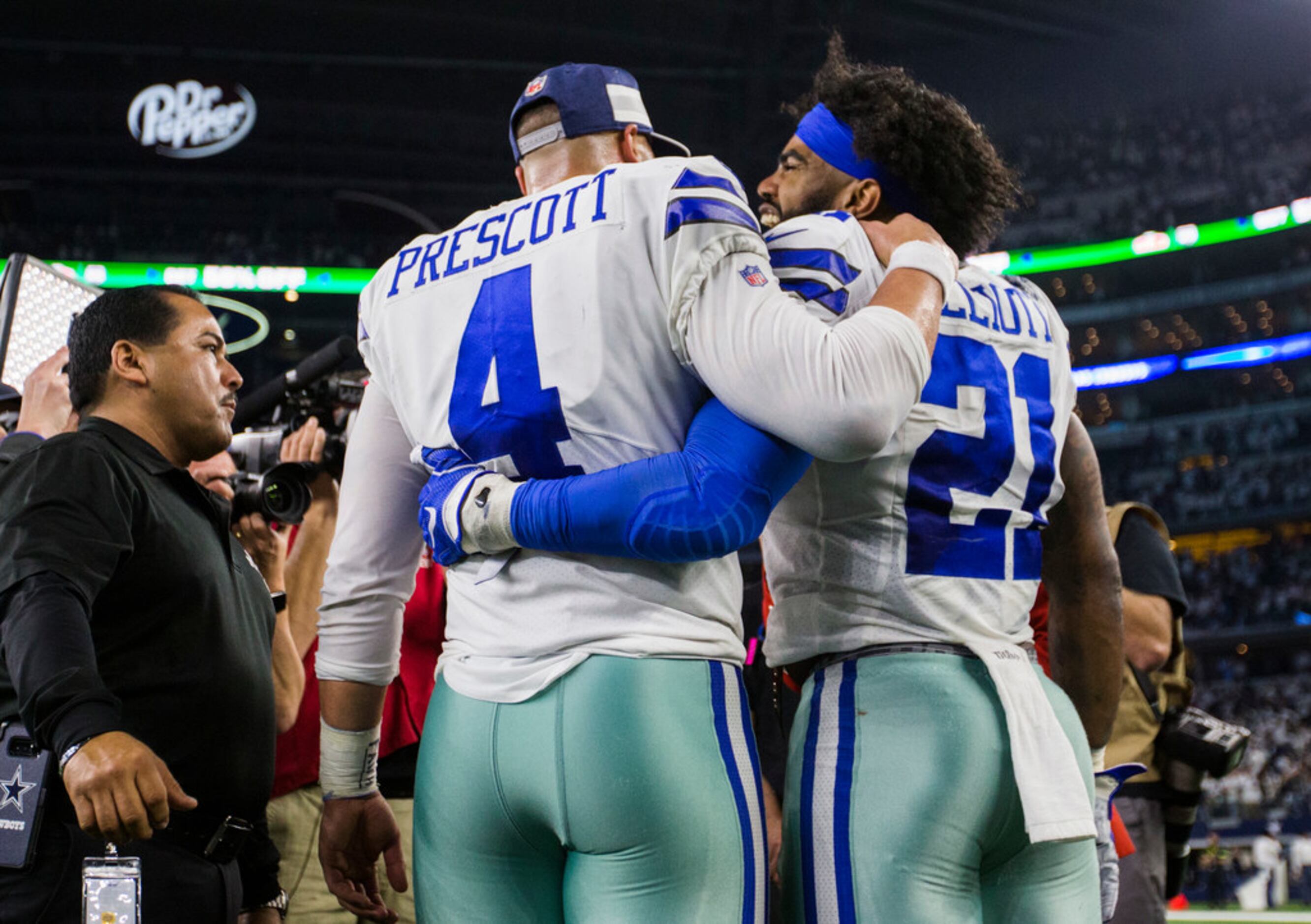 Erin Andrews Posts Tribute to Ezekiel Elliott, His Time with the