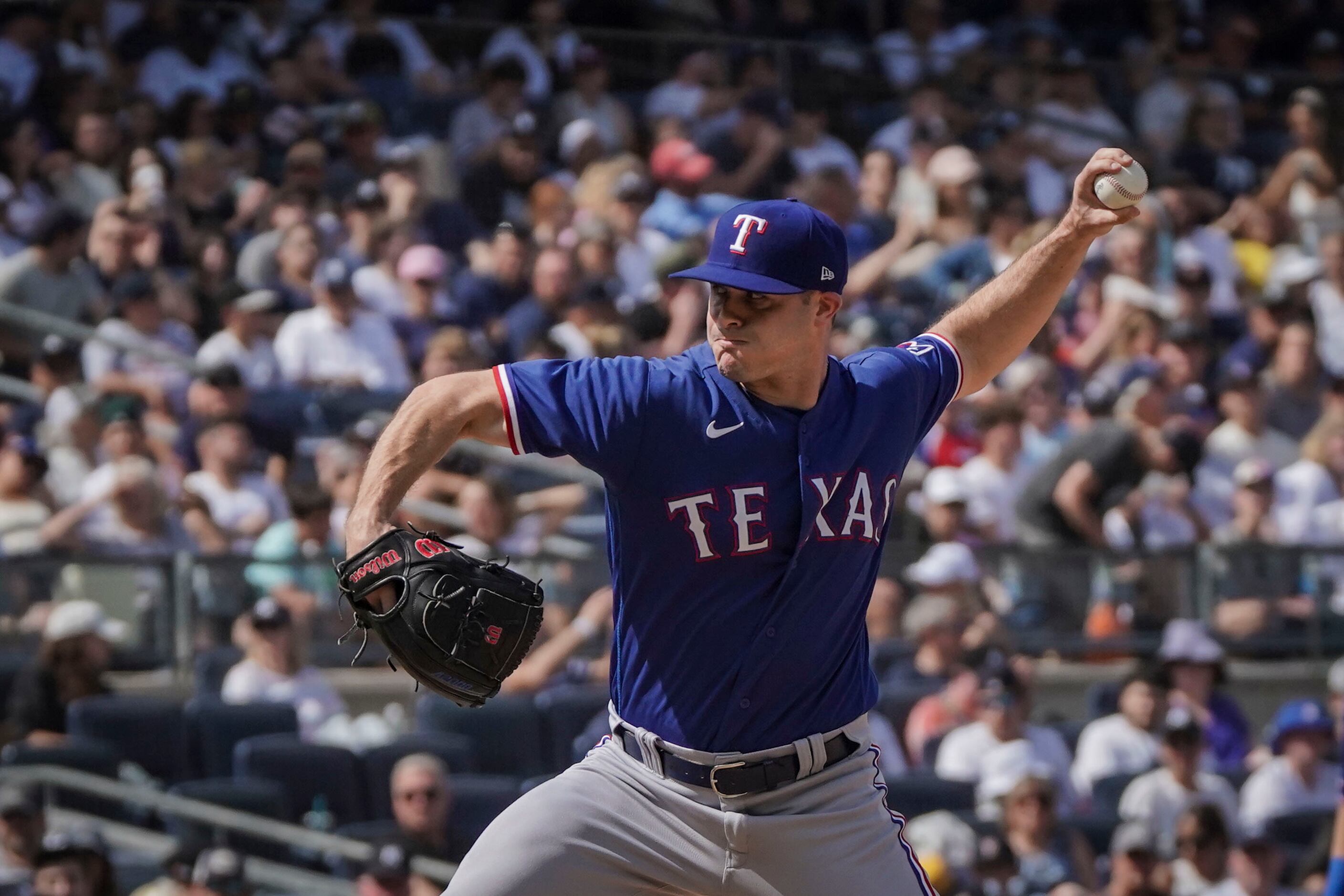 Andy Ibanez gets some Hall of Fame defensive help at Texas Rangers camp