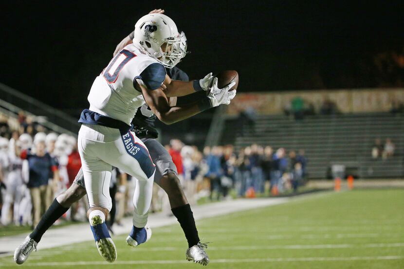 Allen wide receiver Theo Wease (10) catches a pass for a touchdown over Arlington Martin...