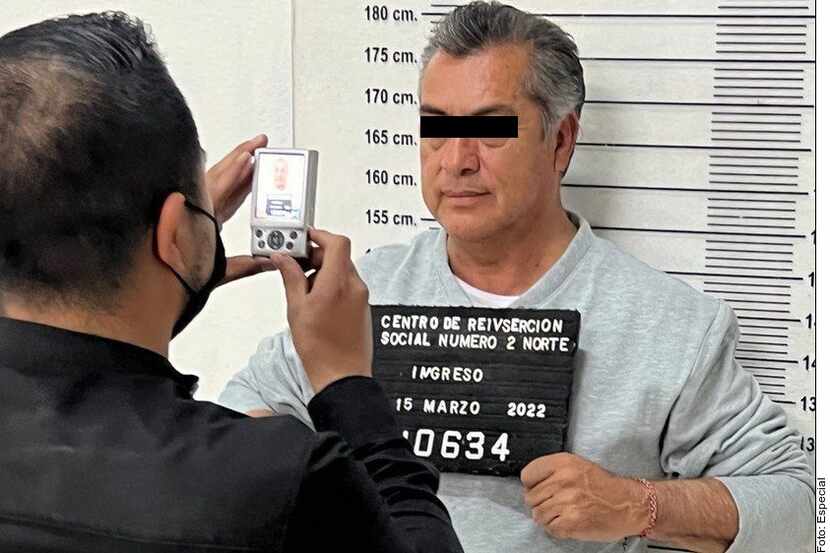 El ex gobernador de Nuevo León, Jaime Rodríguez, 'El Bronco', cuando ingresó al penal de...