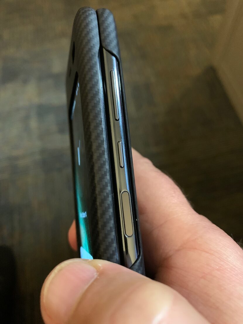 Samsung Galaxy Fold volume buttons (left), sleep/wake button and fingerprint reader.