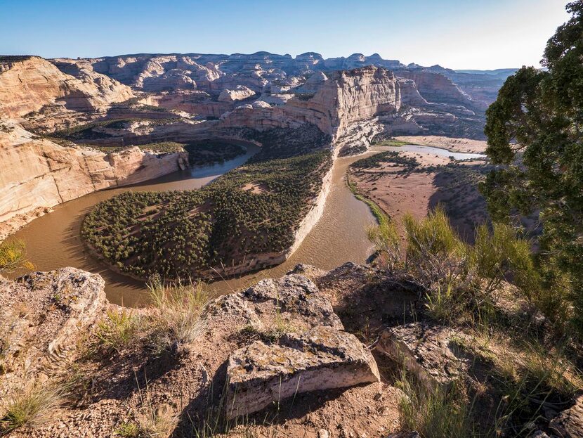 
Containing smooth rides, pulse-quickening rapids and lots of scenery, the Yampa River...