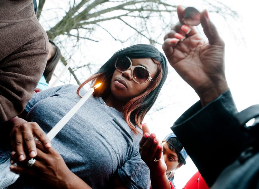 Sholunda Franklin, fiancee of Da'Coreyan Blankenship, attends the candlelight vigil in...