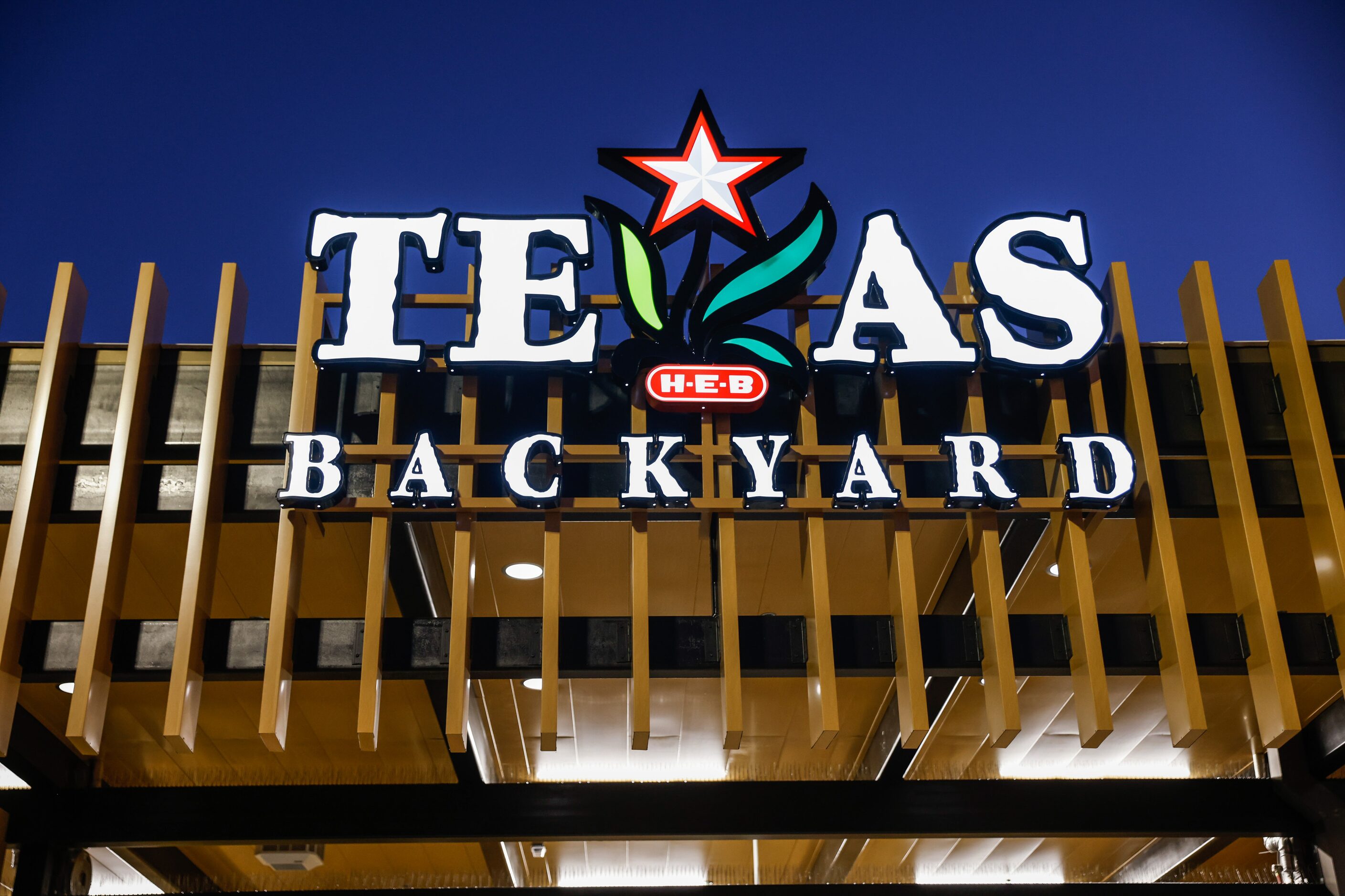 The new H-E-B store that opened its door to the public at 6AM in Frisco on Wednesday, Sept....