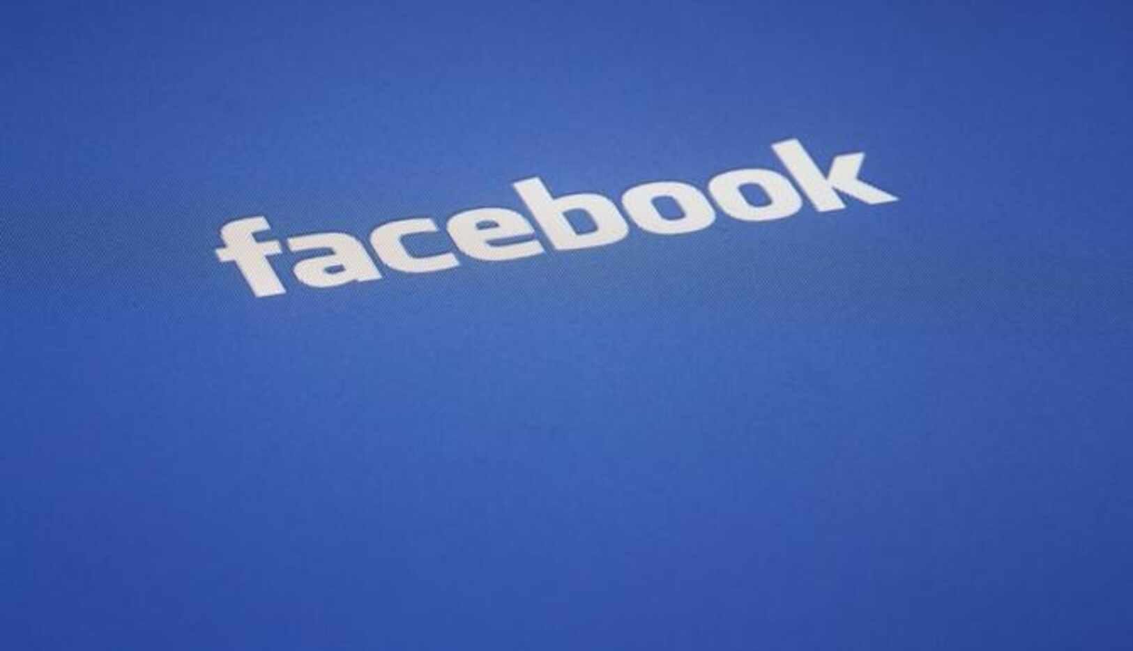 Facebook busca hacer sus política de privacidad más fáciles de entender. (AP/JAMES H COLLINS)
