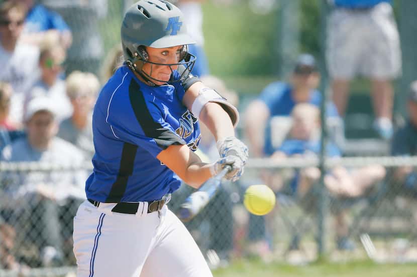 North Forney catcher Marilyn Rizzato. (Andy Jacobsohn/The Dallas Morning News)