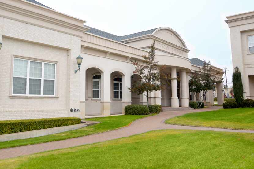 SkyWalker Property Partners bought the Duncan Office Building in Arlington.