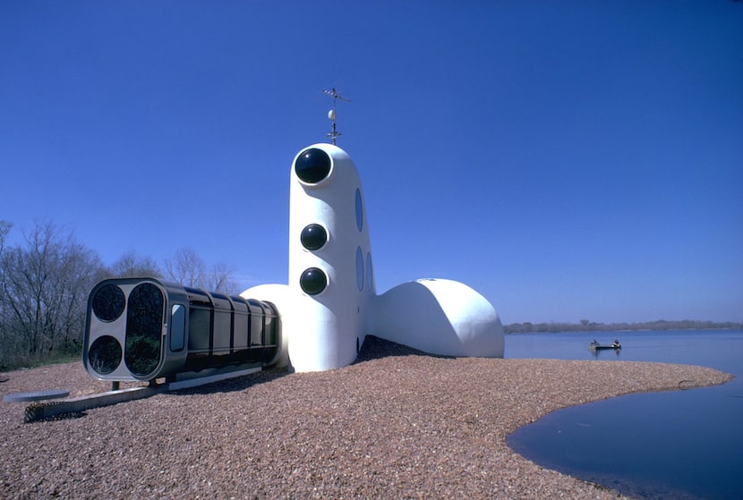 The House of the Century in 1973 before it was ravaged by flood waters in 1985. 