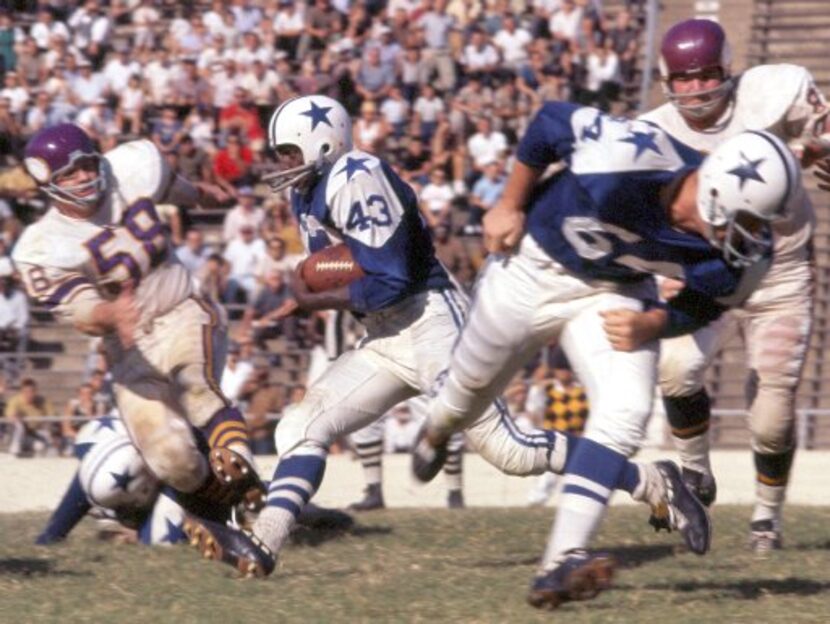 Dallas Cowboys running back Don Perkins (43). Photo credit "Dallas Cowboys Official Weekly"