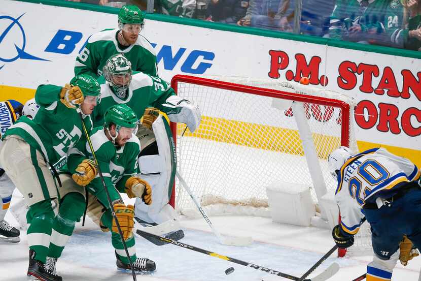 St. Louis Blues left wing Alexander Steen (20) scores on the Dallas Stars during the first...