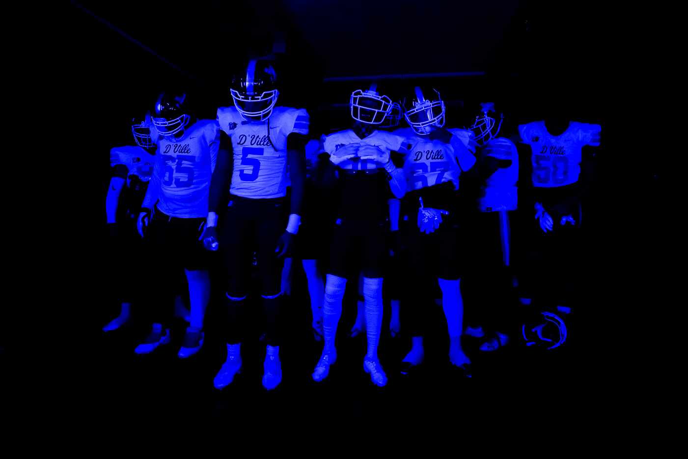Duncanville players wait in the tunnel to take the field before a Class 6A Division I state...