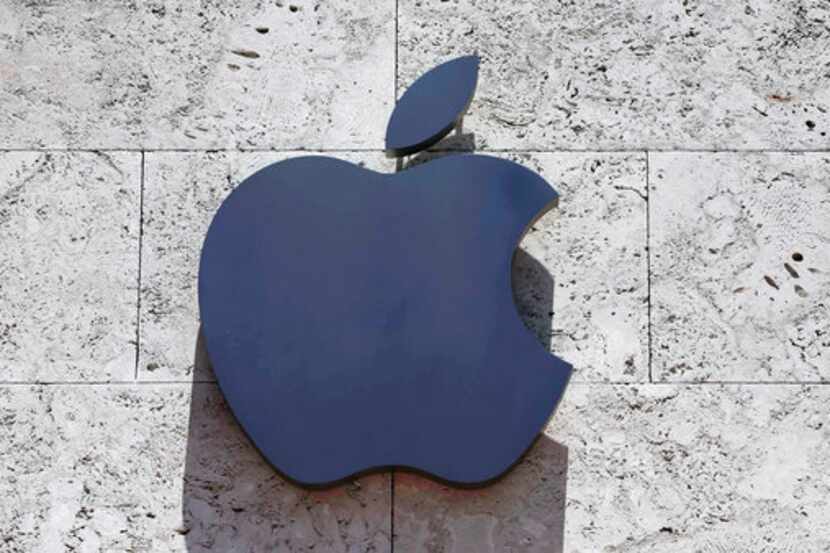 Apple es acusada de inducir a usuarios a comprar nuevos iPhones./AP
