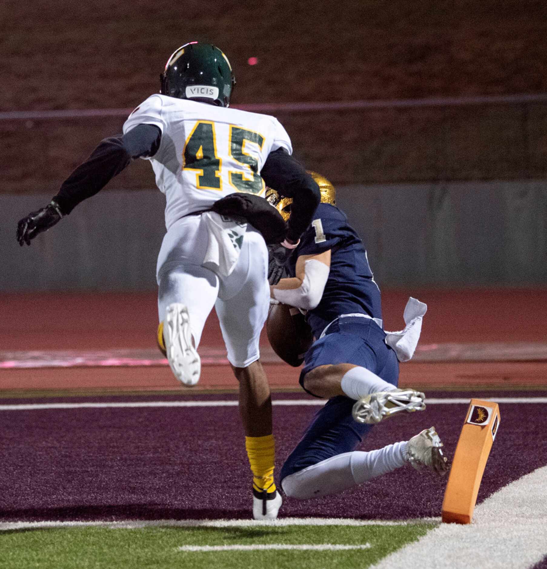 Jesuit senior wide receiver Christian Allocco (1) tries to bring in a pass in front of...