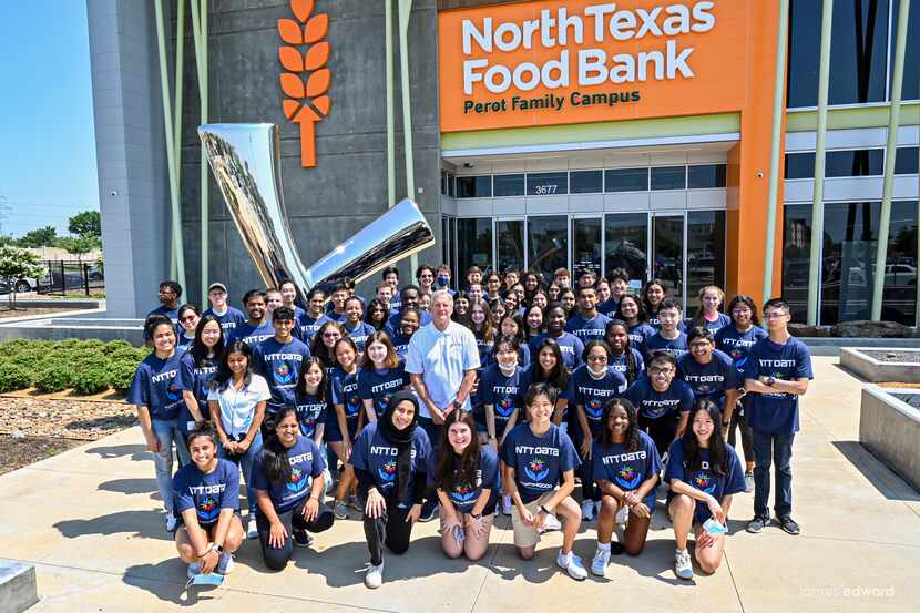 Plano Mayor John Muns (center) is joined by student participants in the 2021 Mayor's Summer...