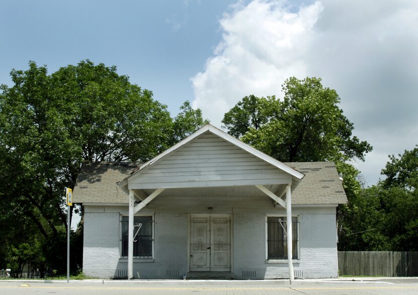 The Barrows' Star Service Station as it looked in 2009