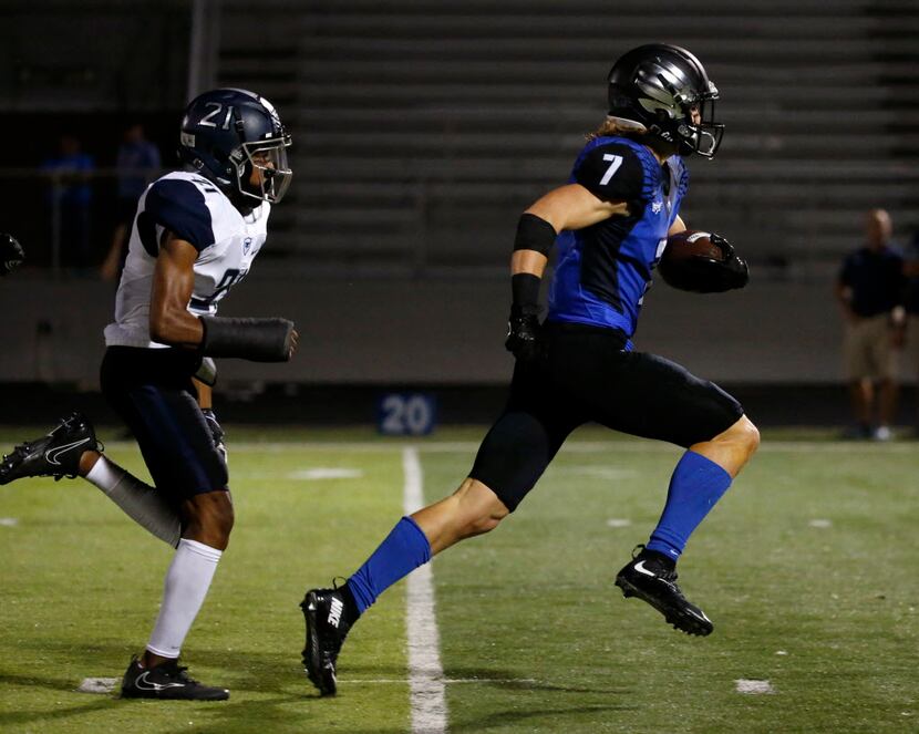 North Forney wide receiver Jordan Carroll (7) runs for a touchdown against Wylie East...