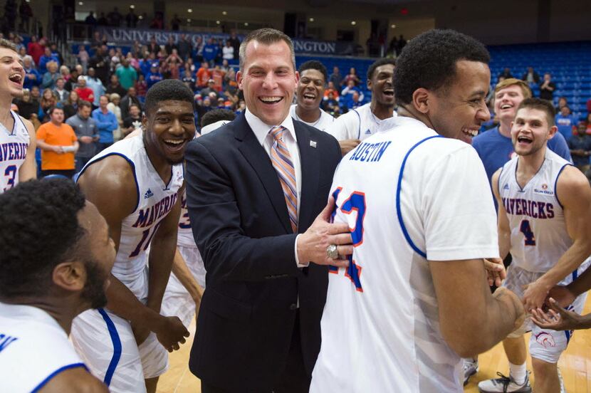 Dec 30, 2015; Arlington, TX, USA; Texas-Arlington Mavericks head coach Scott Cross...