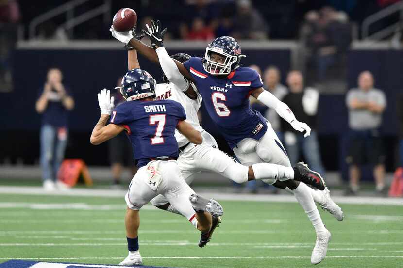 Ryan defensive back DJ Allen (6) breaks up a pass thrown to Heritage wide receiver Chad...