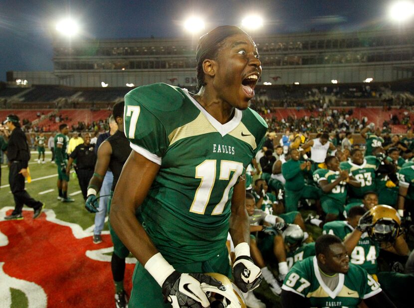 DeSoto High's Jerimiah Jones (17) reacts to the team's dramatic win over Southlake Carroll...