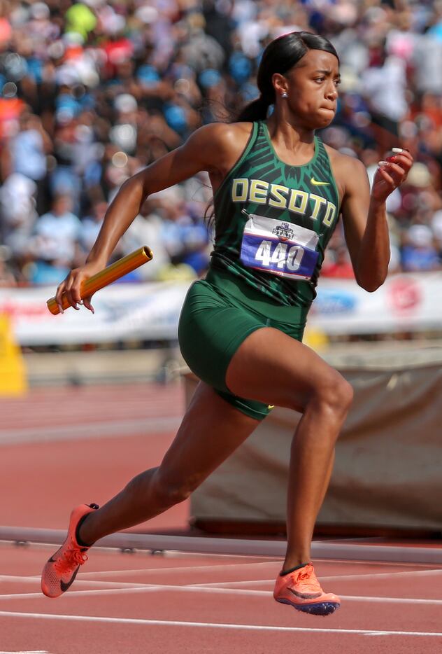 Jalaysi'ya Smith of DeSoto competes in the 6A Girls 4x100 meter relay during the UIL state...