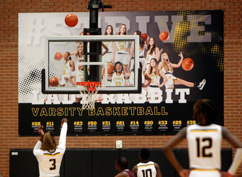 Forney's Jaden Jefferson (3) shoots a free throw during first half action against Red Oak....