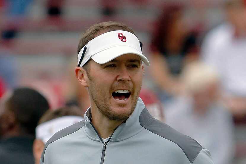 Oklahoma assistant coach Lincoln Riley is reportedly a candidate for the South Carolina...