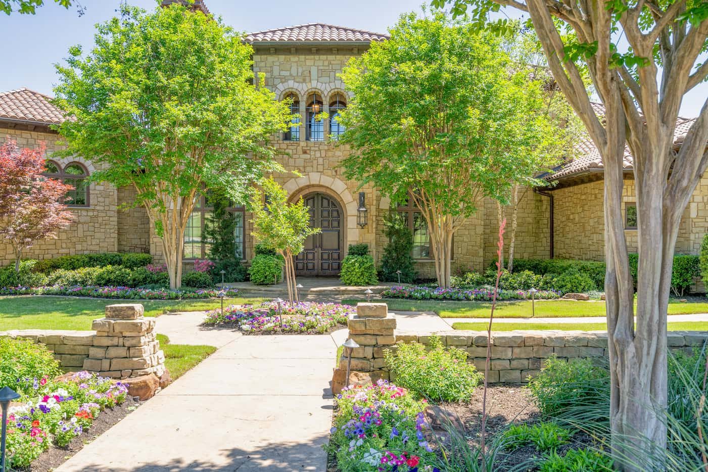 Former Dallas Cowboys star Jason Witten is selling his mansion in Westlake's Vaquero...