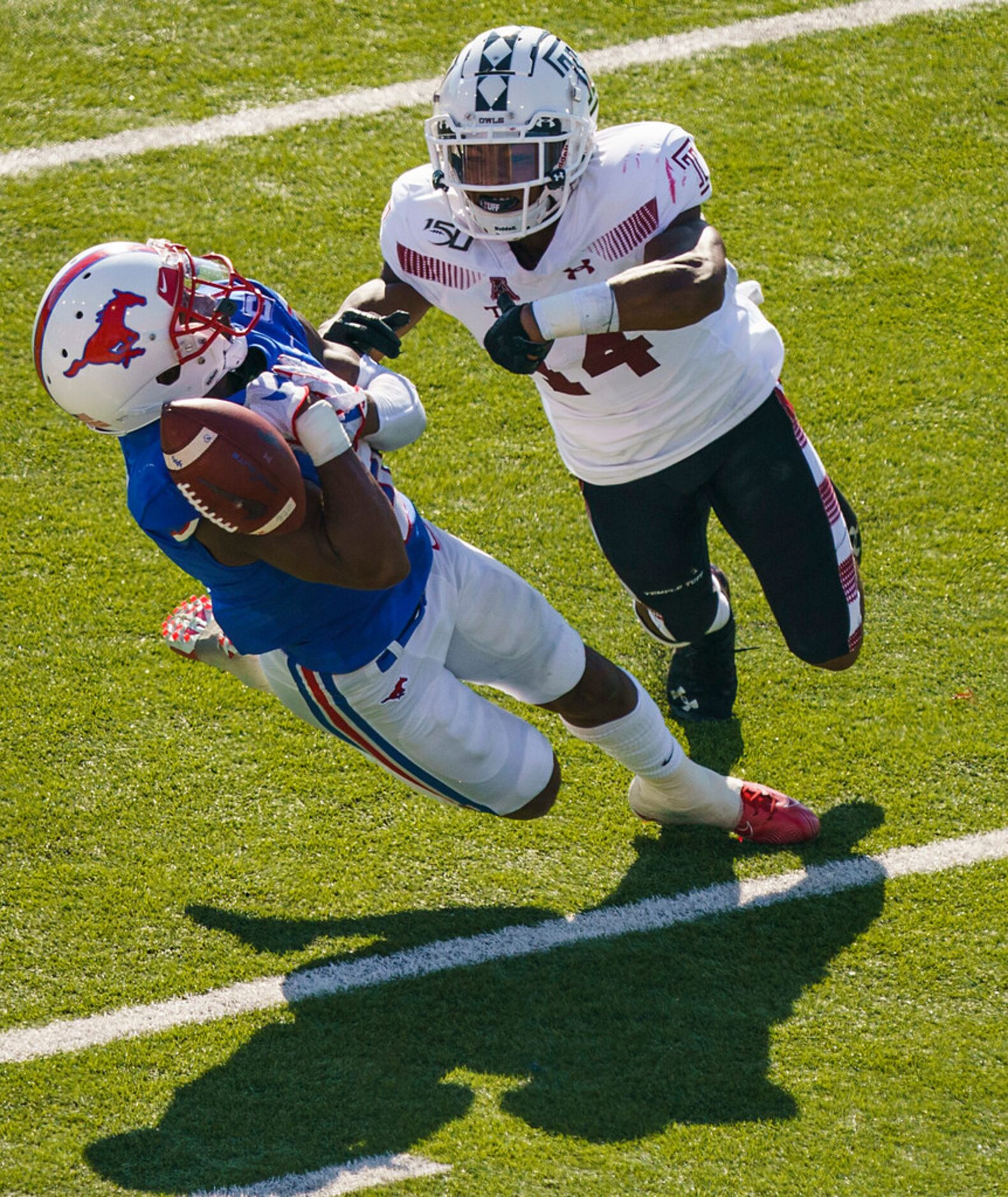 SMU wide receiver James Proche (3) canÃt make a catch as Temple cornerback Christian...