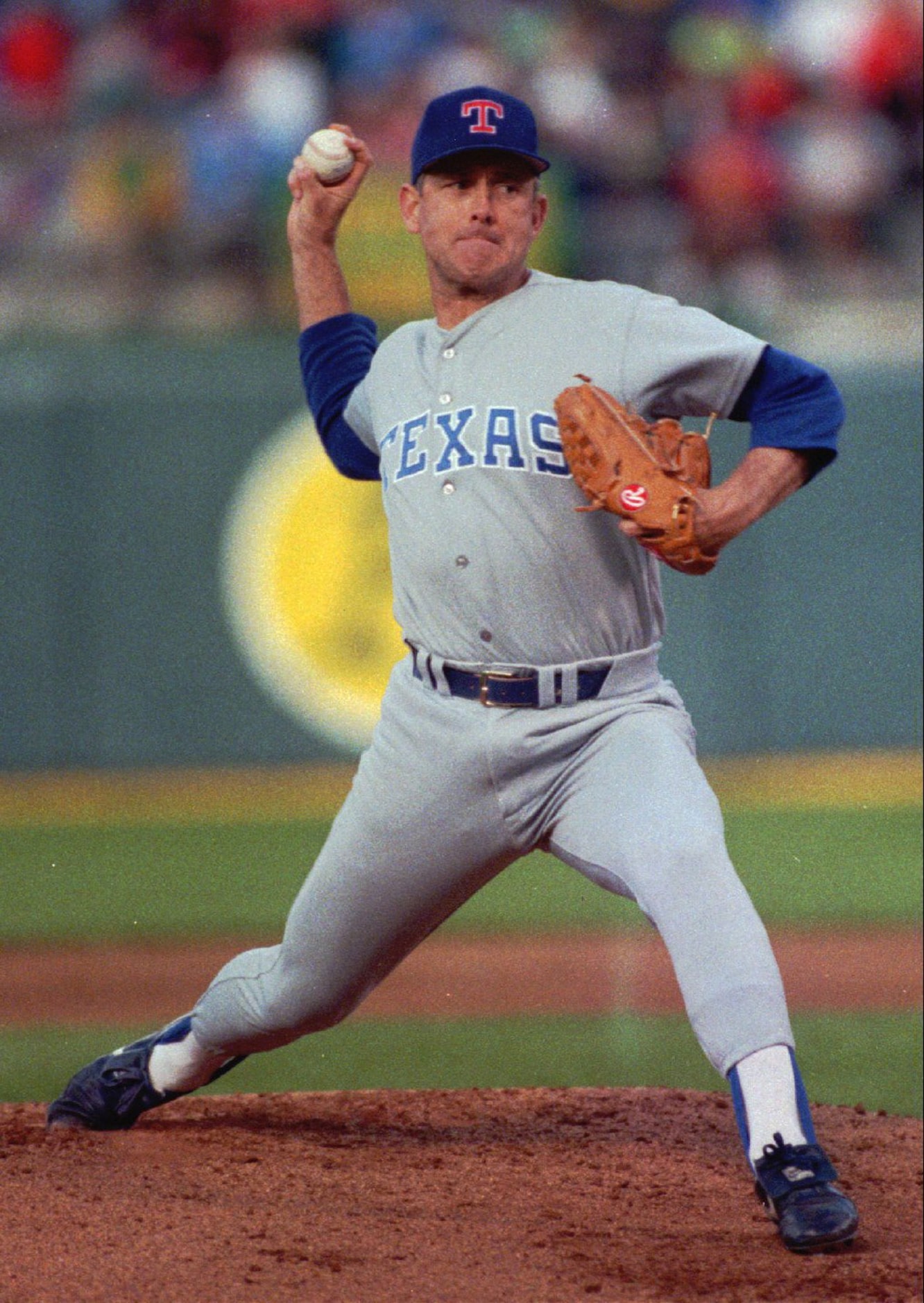 Rangers pitcher Nolan Ryan in the 1990 away grays.