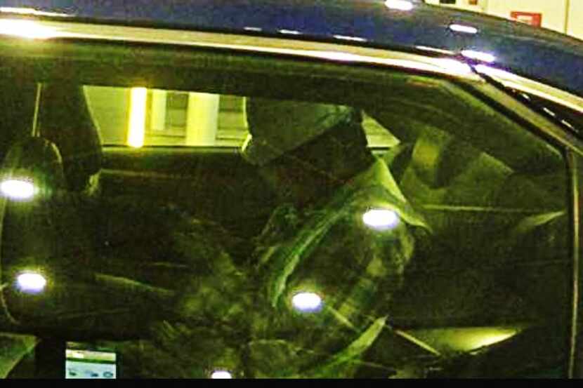 Policía de Grapevine dio a conocer esta fotografía del hombre sentado en el Uber antes de...