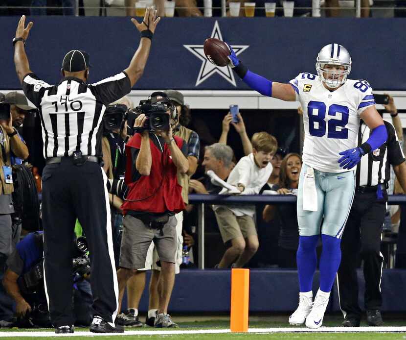 Cowboys tight end Jason Witten celebrates his first of two second-half touchdowns during a...