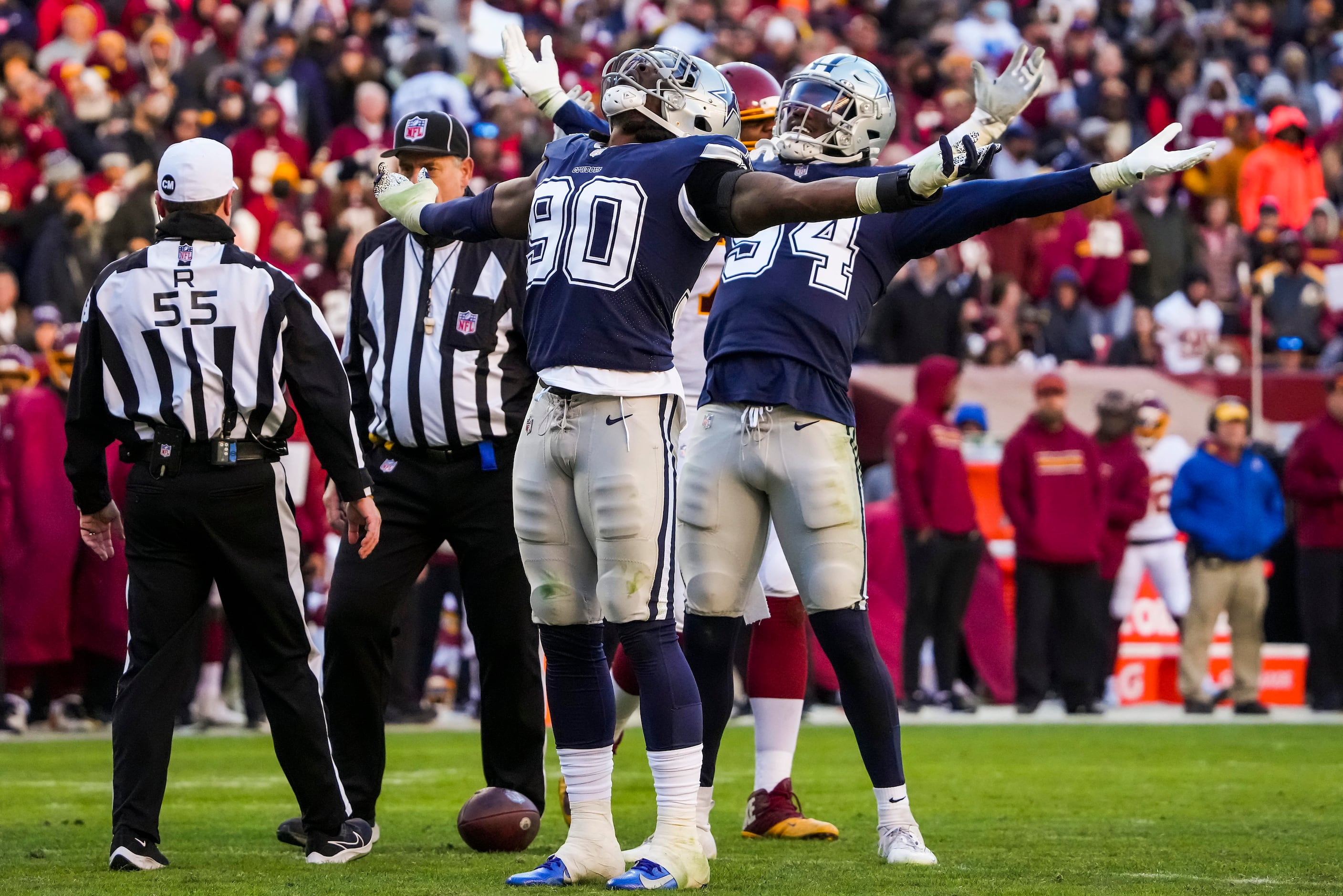 Cowboys escape with a victory over Washington Football Team — see photos