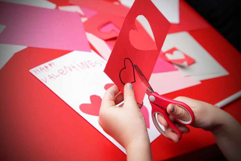 
Kids can make valentines and other crafts at the Hampton-Illinois and Mountain Creek branch...