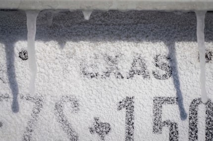 Al menos dos personas murieron por congelamiento en Texas durante la tormenta invernal del...