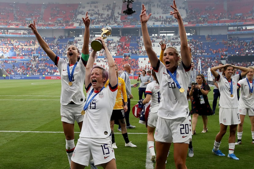 Megan Rapinoe y Estados Unidos son bicampeonas del mundo.