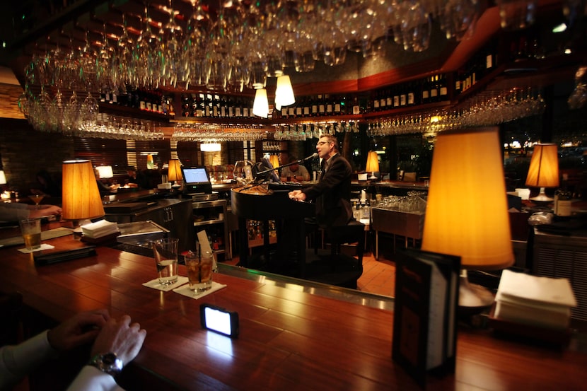 Many customers liked the live piano music played at the wine bar at Seasons 52.