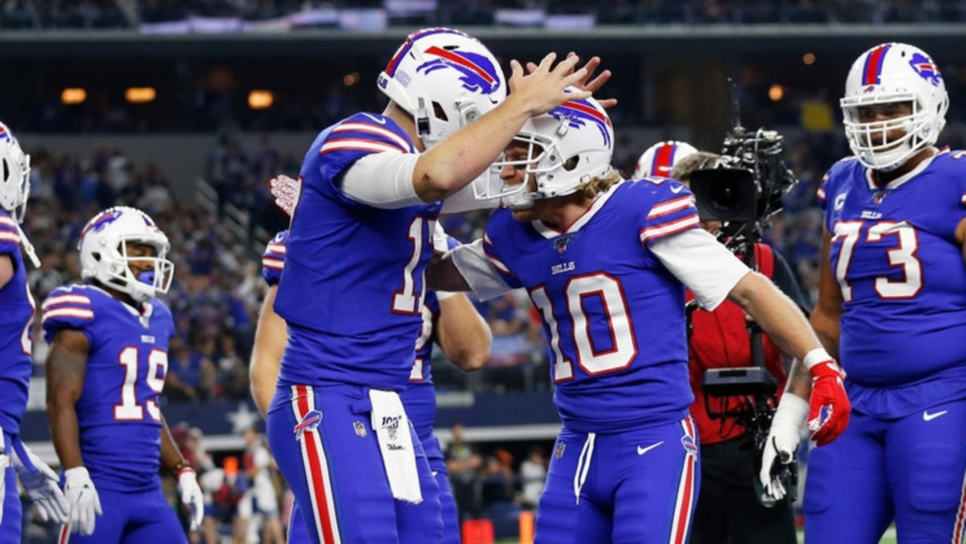 Bills WR's Message to Cole Beasley Turns Heads on Twitter