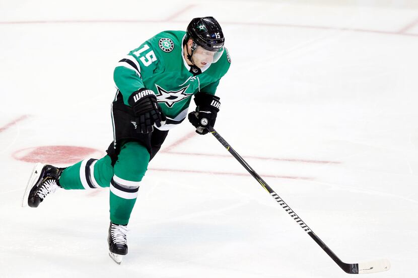 Dallas Stars left wing Blake Comeau (15) skates with the puck during the second period...