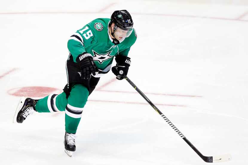 Dallas Stars left wing Blake Comeau (15) skates with the puck during the second period...