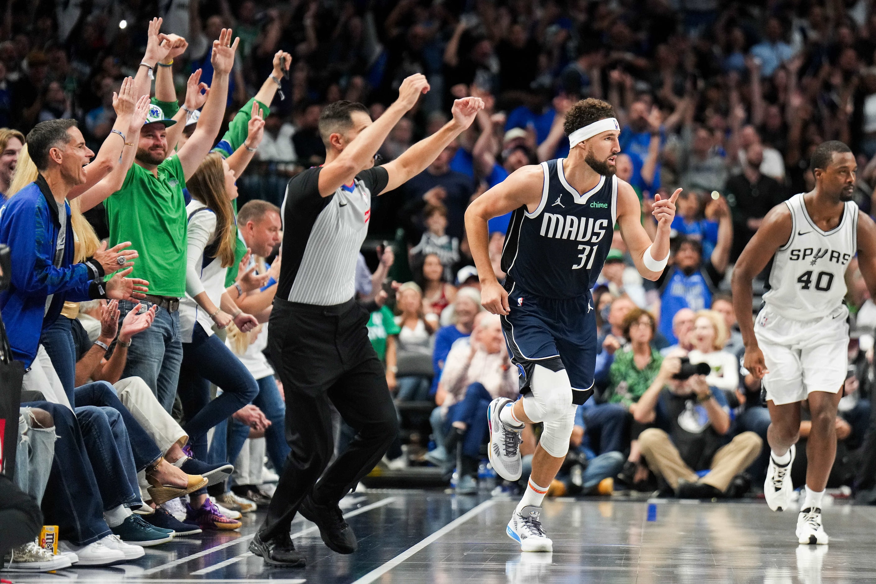 Dallas Mavericks guard Klay Thompson (31) celebrates after hitting a 3-pointer during the...