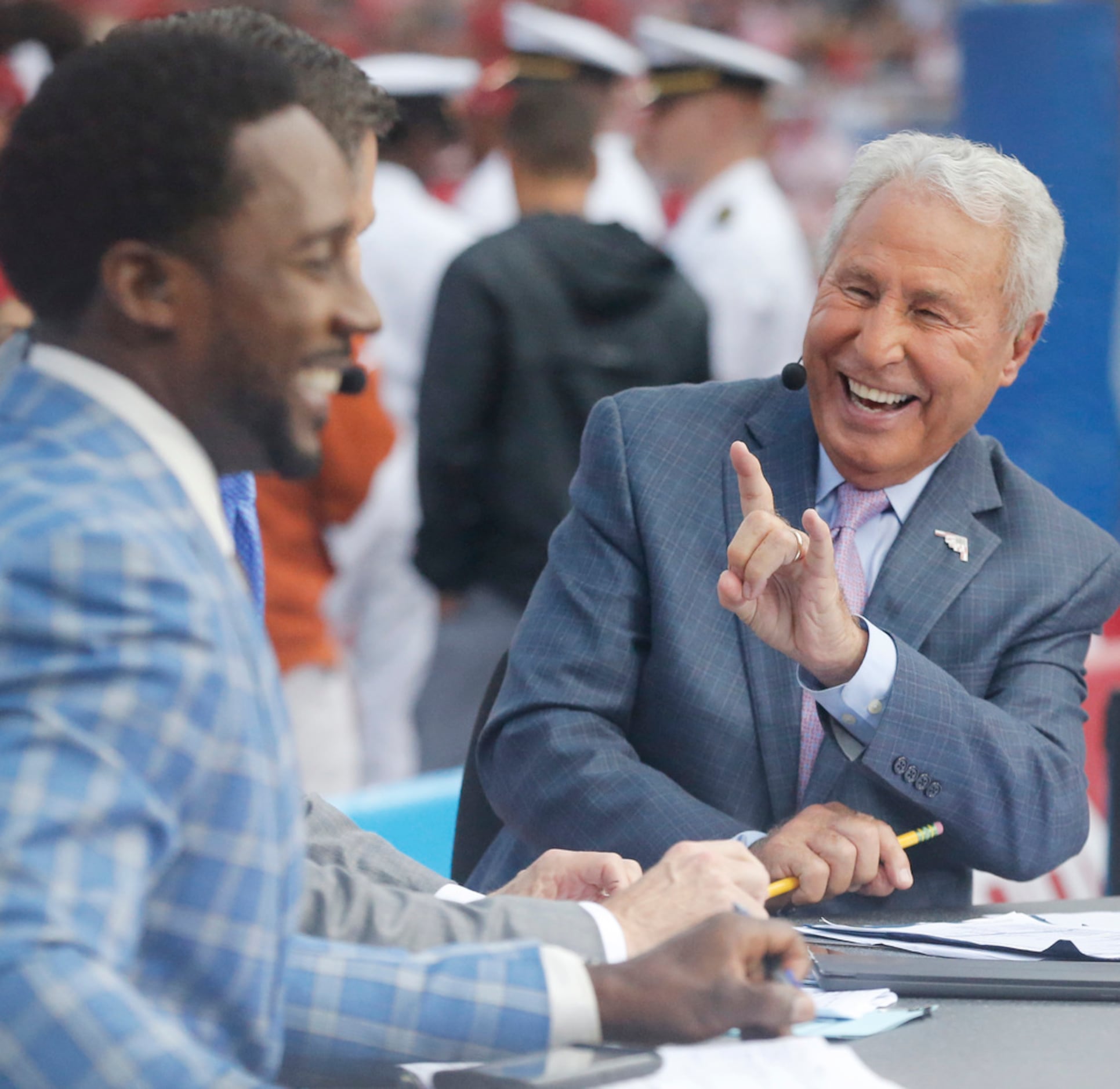 College Football Week 2: Lee Corso picks Alabama over Texas on GameDay